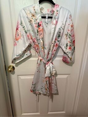Flora Nikrooz Floral Robe in White with Pink and Green L/XL